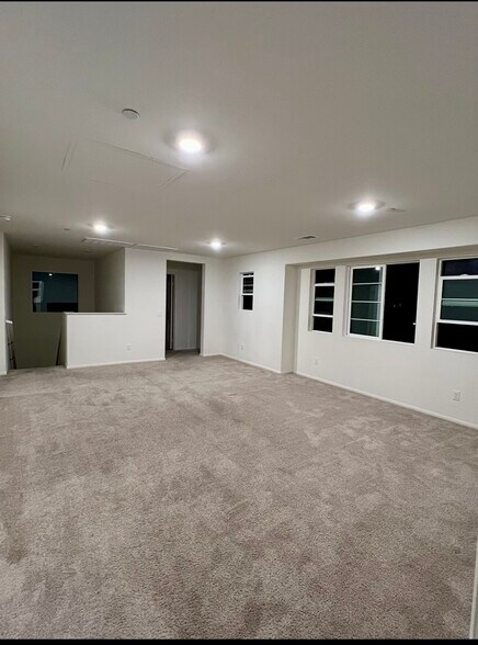 Building Photo - 4426 Jade Ct