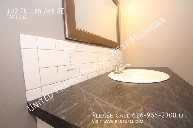 Building Photo - 102 Fuller Ave SE