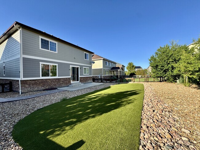 Building Photo - 25980 E Davies Dr