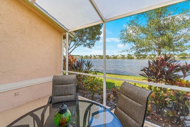 Building Photo - 10679 Lake Shore Dr