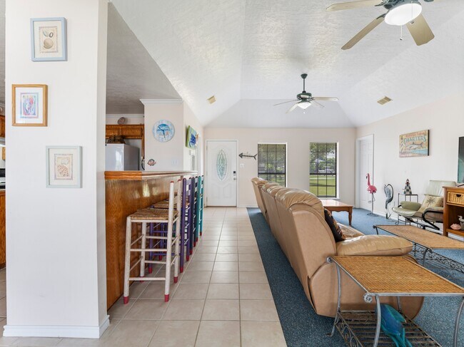Building Photo - 779 Cr 257