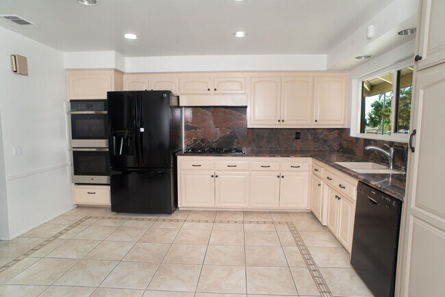 Building Photo - 18624 Kenya St