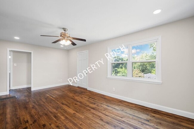 Building Photo - 204 Booth Rd