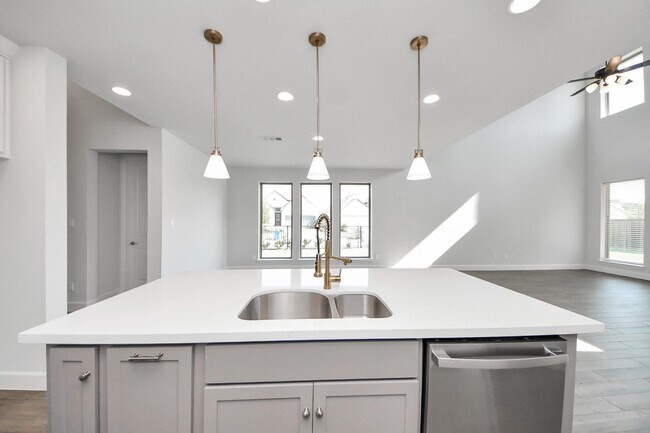 Building Photo - 11430 Bush Clover Dr
