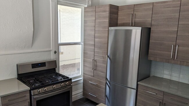 Building Photo - Modern Charm in the Heart of Salt Lake Cit...