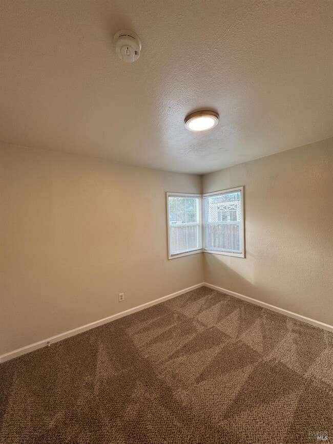 Building Photo - 133 Clay St