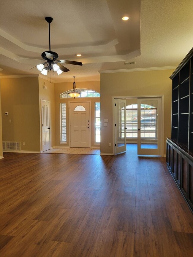 Building Photo - Huge 1/2 acre lot on cul de sac!  White Ro...