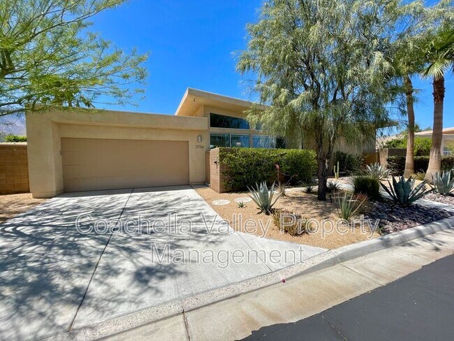 Building Photo - 2706 Alexander Club Dr