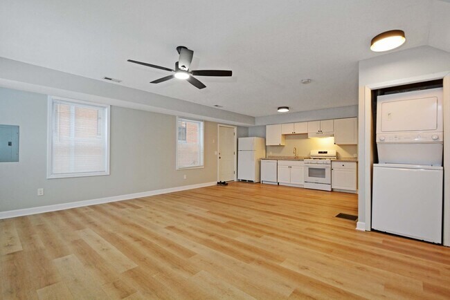 Building Photo - *$1,000 OFF Monthly Rent Through Summer!* Renovated 5-BR, 2-BA