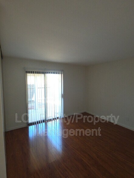 Building Photo - 28235 Encino Dr