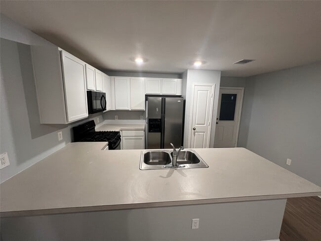 Building Photo - 3783 Solanum Dr