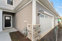 Building Photo - 25650 W Wakefield Dr