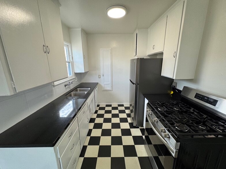 Building Photo - 1748 S Robertson Blvd