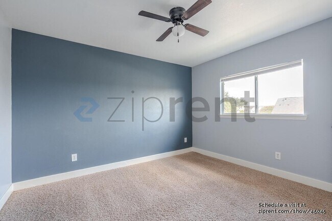 Building Photo - 11944 Chanteloup Dr