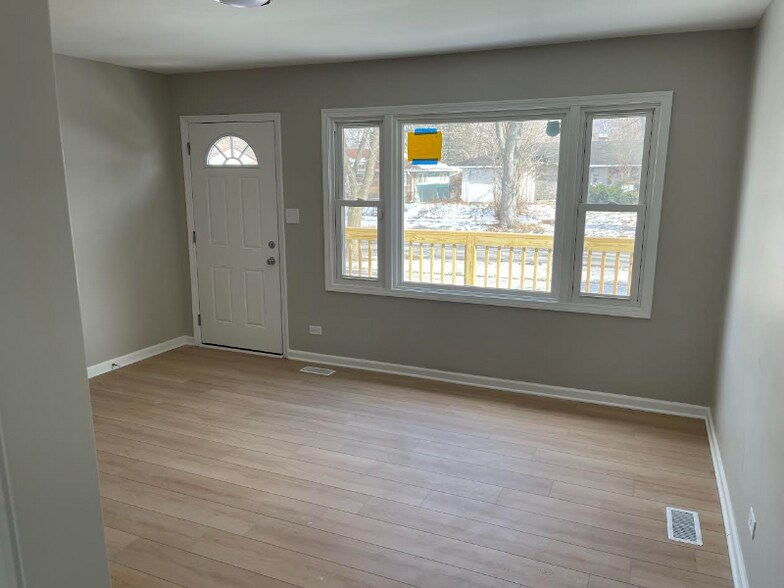 Building Photo - 22340 Chappel Ave