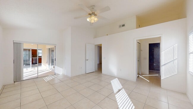 Building Photo - 704 49th St E