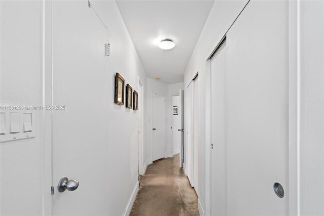 Building Photo - 4925 Collins Ave