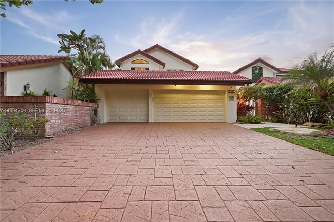 Building Photo - 21944 Town Pl Dr