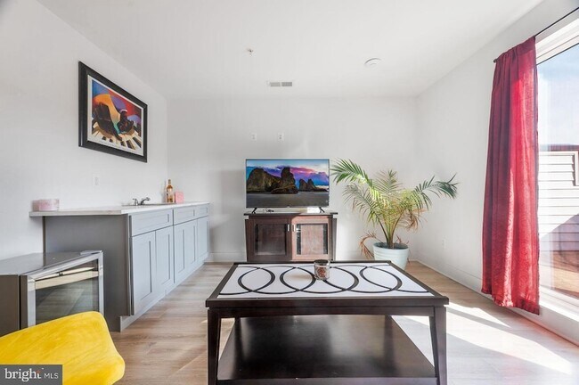 Building Photo - 317 Riggs Pk Pl NE