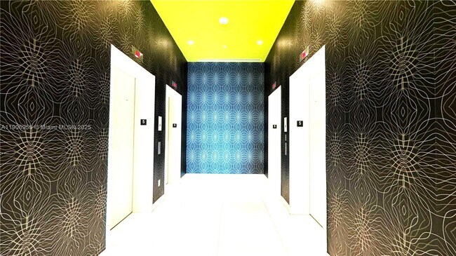 Building Photo - 501 NE 31st St