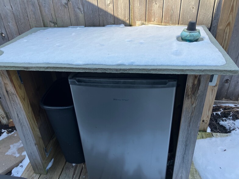 Outdoor Fridge - 205 10th Ave