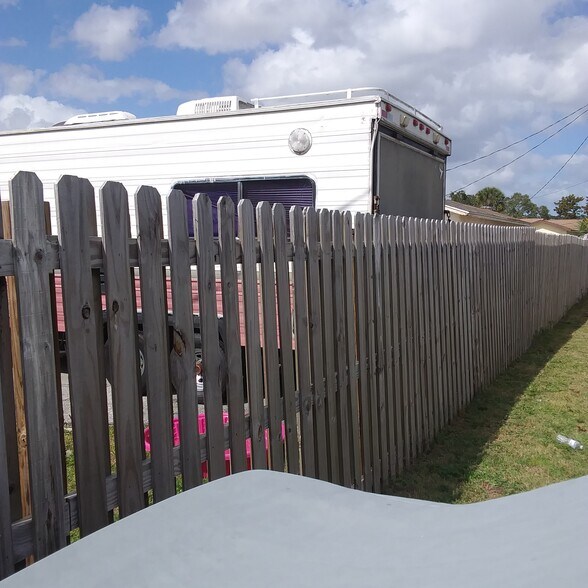 Building Photo - 5172 Taylor Ave