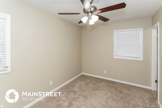 Building Photo - 1114 Rainbow Dr NE