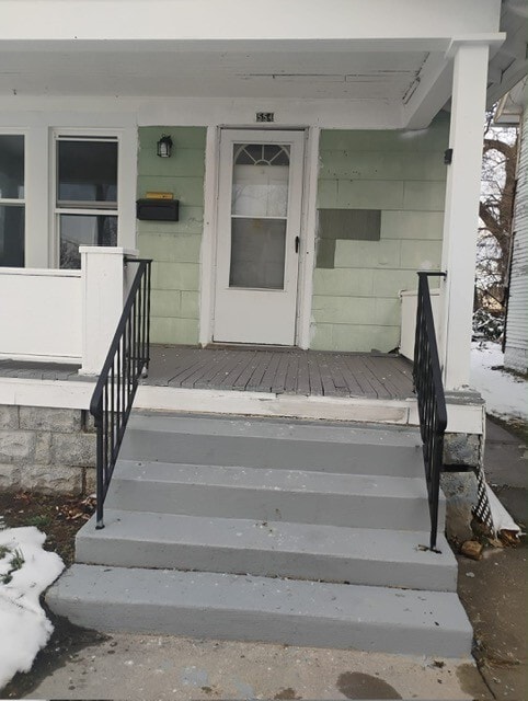 Building Photo - 554 Lucas St