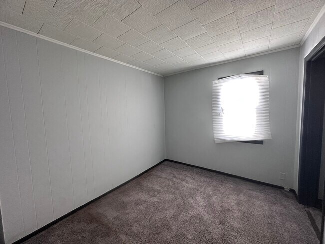 Building Photo - 1018 Chandler-