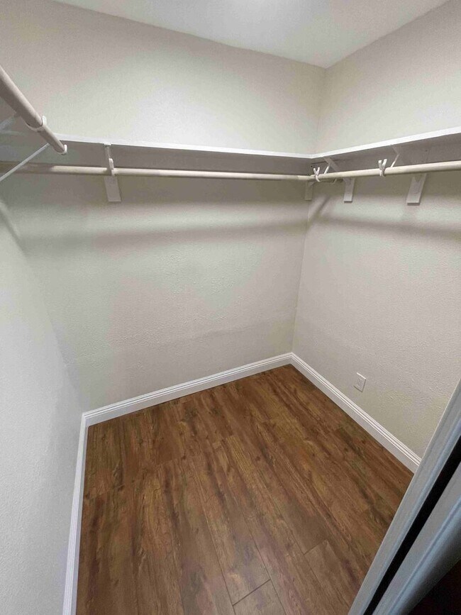 Building Photo - BEAUTIFULLY REMODELED GRANADA HILLS HOME!