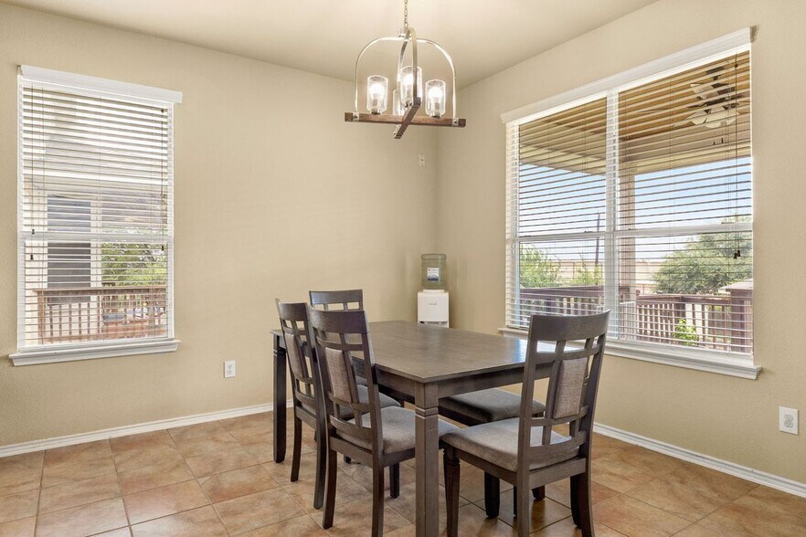 Building Photo - 5830 Palmetto Way