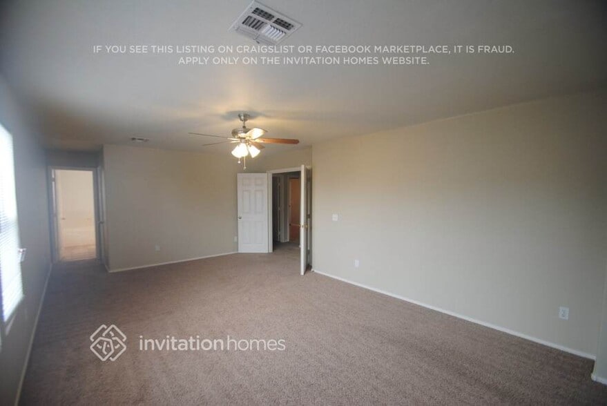 Building Photo - 8213 E Posada Ave