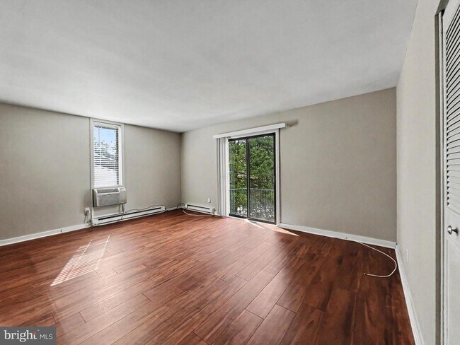 Building Photo - 408 W Lafayette St