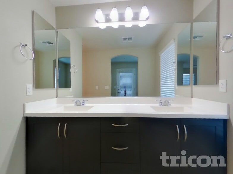 Building Photo - 12586 W Mazatzal Dr