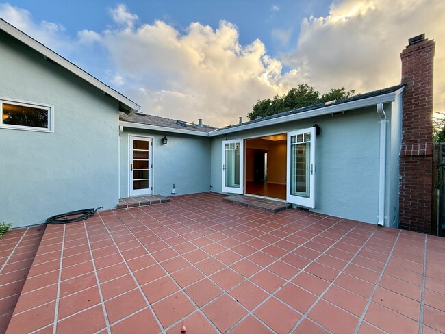 Building Photo - Beautifully Renovated Silicon Valley Home ...