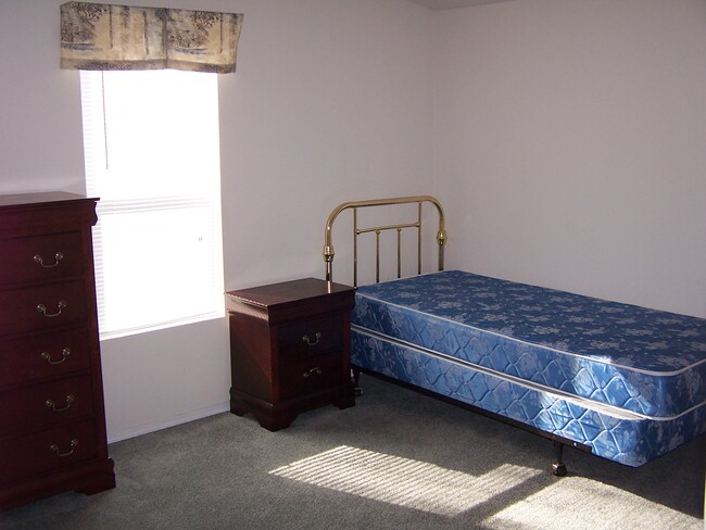 Primary Photo - 1325 Cresent Ave