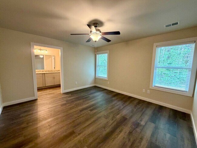 Building Photo - Now Available!  Close to Shaw AFB!