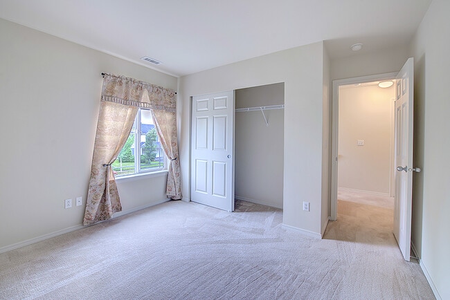 Building Photo - Bright and Sunny Two Story Monroe Three Be...