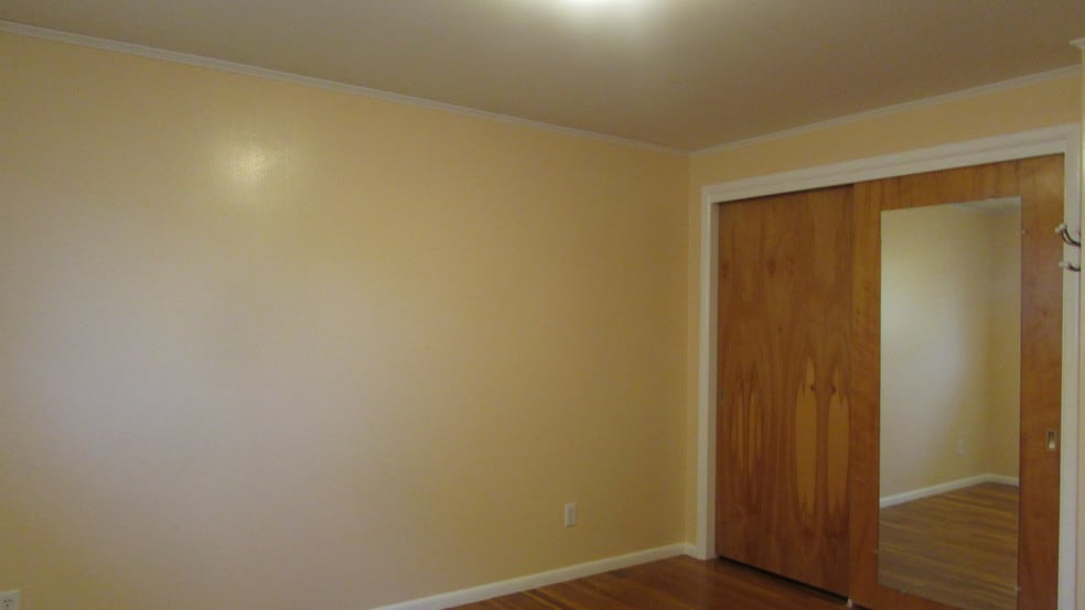 Building Photo - 79 Davis Dr