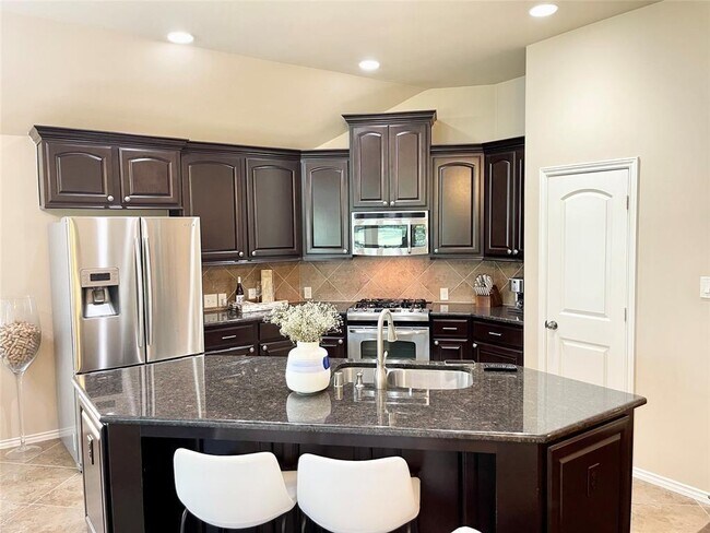 Building Photo - 25443 Lockspur Dr