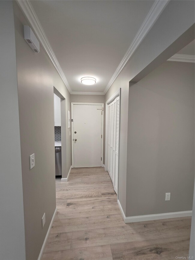 Building Photo - 2104 Cherry Hill Dr