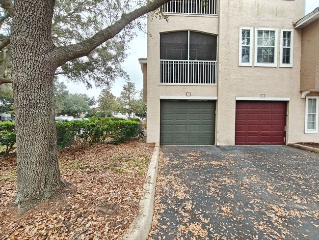 Building Photo - Beautiful 3 Bedroom, 2 Bathroom Townhome with Garage – Pet Friendly!