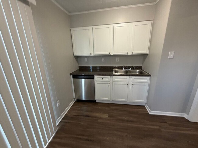Building Photo - Welcome to your new home in Southaven, MS! HALF OFF FIRST MONTH RENT!!