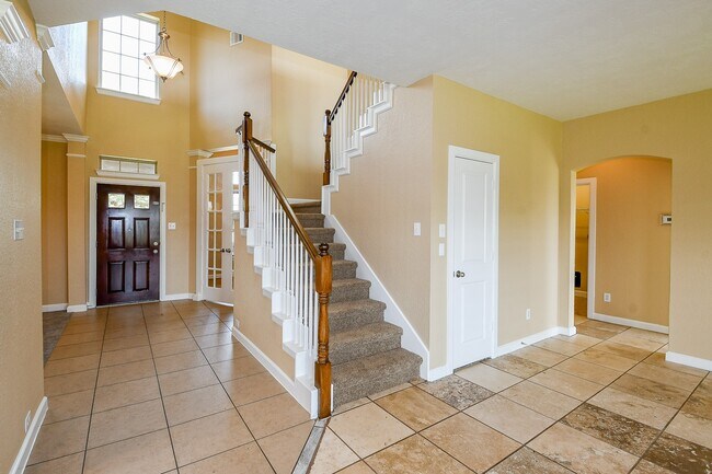 Building Photo - 2123 Witham Park Ln