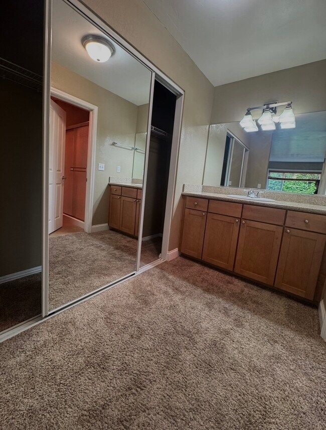Master Bathroom - 233 Enterprise Dr