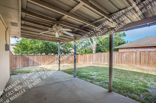 Building Photo - 1538 Evergreen Dr