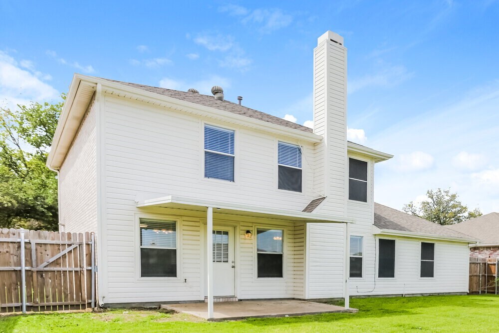 Building Photo - 950 Silver Streak Dr