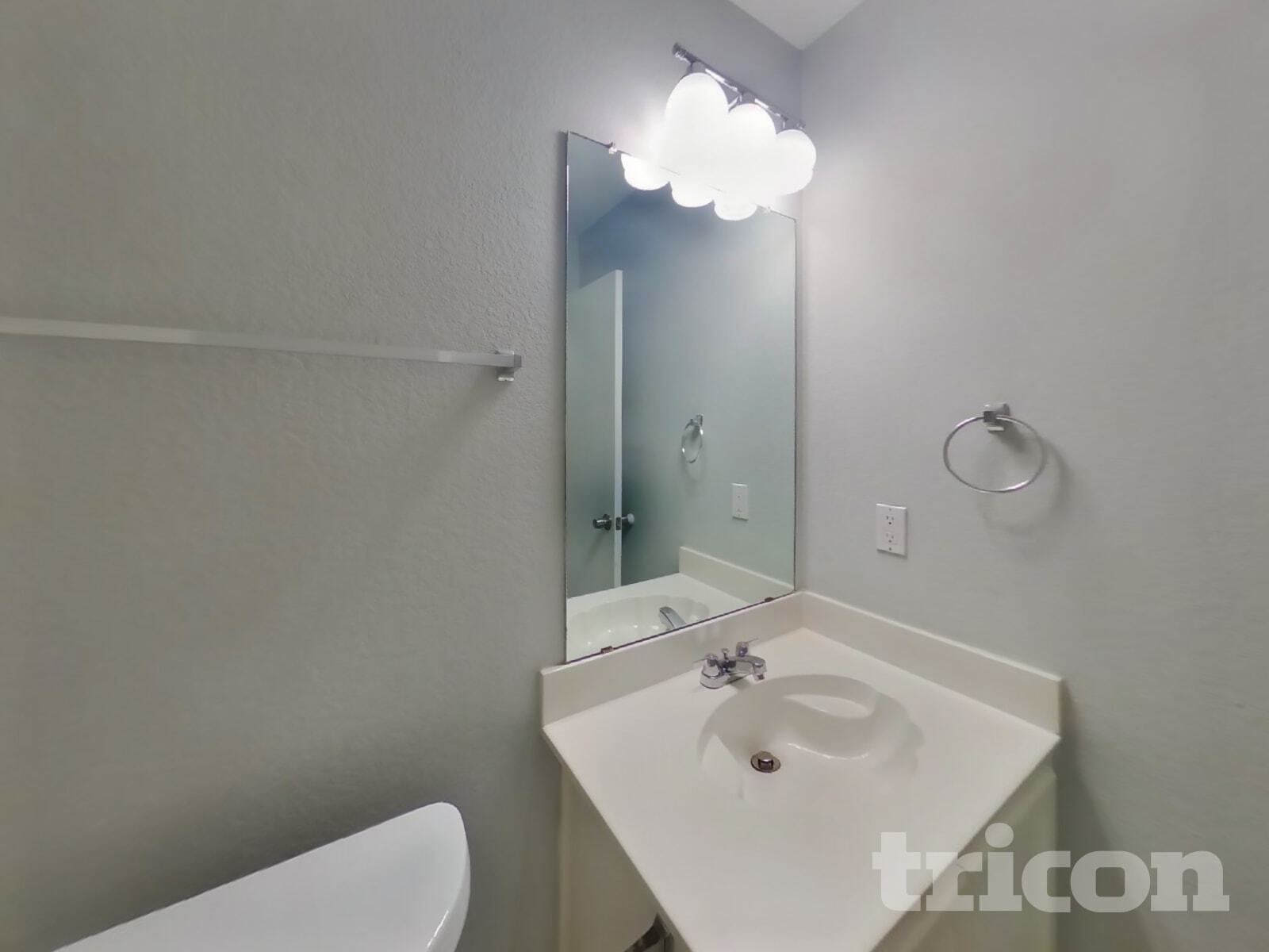 Building Photo - 1700 Bob Dr