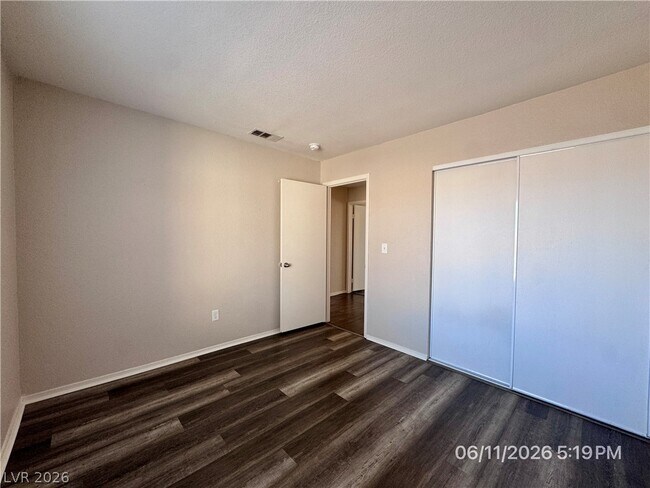 Building Photo - 222 Quailbush Dr