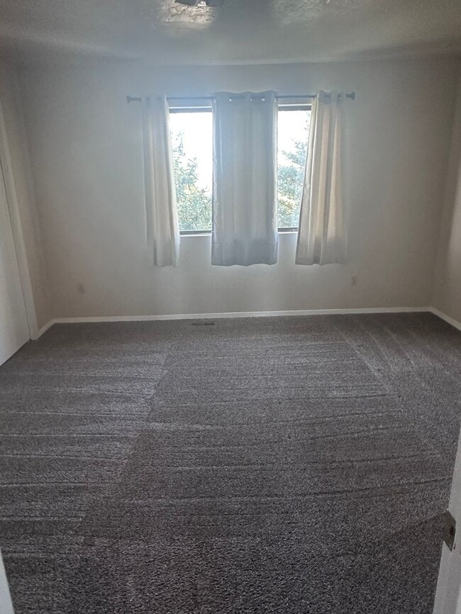 Building Photo - 1750 Hitching Post Dr